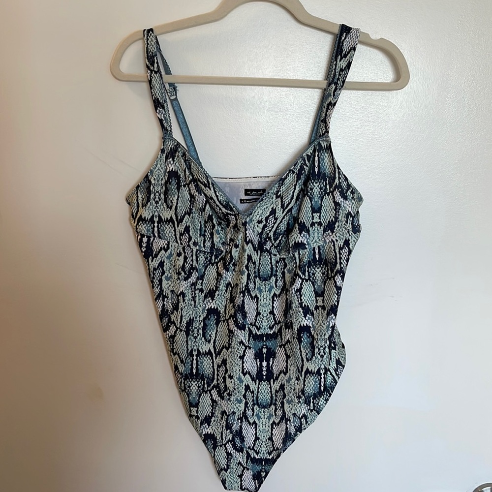 NEVER WORN - animal print body suit